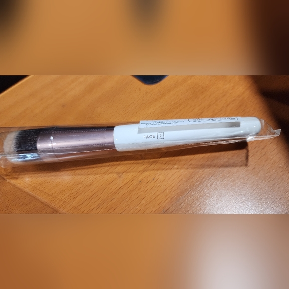 Ever Face #2 Foundation Brush - Picture 8 of 8